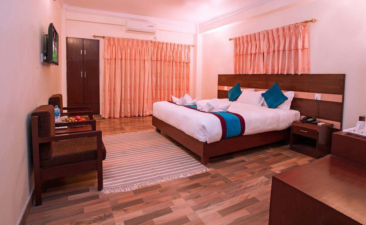 Hotel Spring Pokhara Zewnętrze zdjęcie