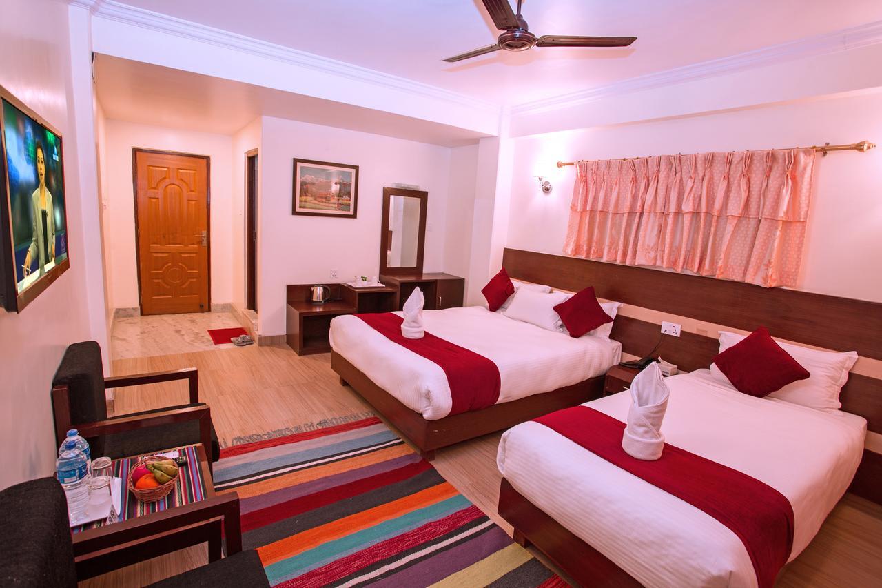 Hotel Spring Pokhara Zewnętrze zdjęcie